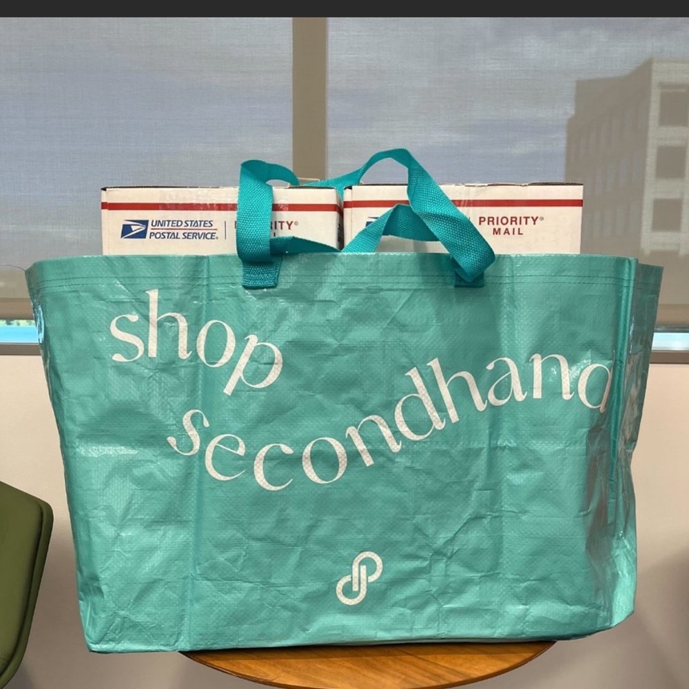 ••SOLD•• Oversized Double-handle Tote - Picture 4 of 6